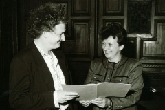 WP & Unterrichtsministerin Dr. Hilde Hawlicek, Überreichung des Würdigungspreises der Republik Österreich für Musik, 1988, Foto: Haslinger
